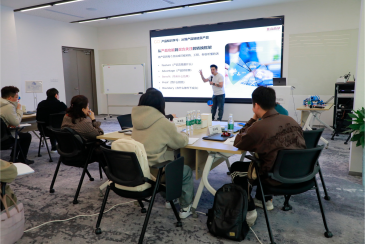 W jaki sposób Yitailock przygotowuje swój zespół do mądrzejszej sprzedaży i silniejszej obecności na rynku?